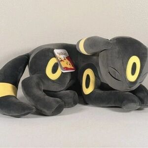 Sleeping Umbreon Pokémon Plush NWT